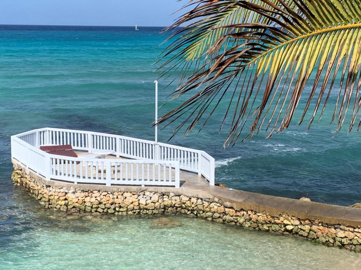 Vila Triplets On The Bay Montego Bay Exteriér fotografie
