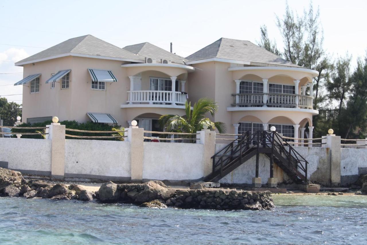 Vila Triplets On The Bay Montego Bay Exteriér fotografie